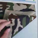 Tessuto mimetico in twill di cotone 80/20 con motivo mimetico per divisa militare